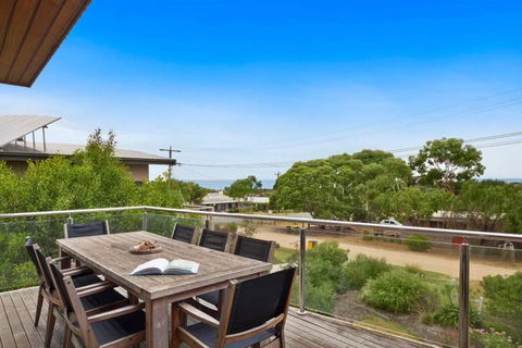 Aires Coastal Beach House Luxury With Ocean Views - New South Wales Tourism  3