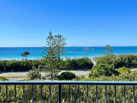 Alex Beachfront Apartment - New South Wales Tourism  1