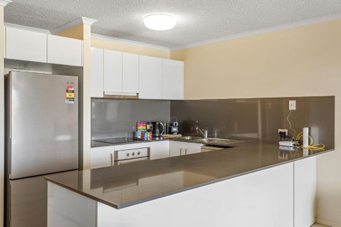 Albion Convenient Hideaway With Parking & Balcony - New South Wales Tourism  2