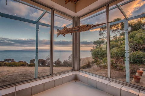 Antechamber Bay Retreats - New South Wales Tourism  0