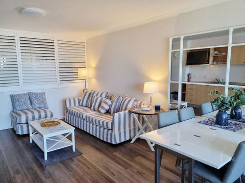 Apartment At The Entrance - New South Wales Tourism  1