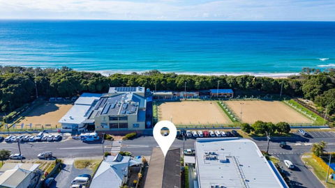 Apartment Awesome Location, Near Cafes, Restaurants, Short Stroll To The Beach - New South Wales Tourism  2