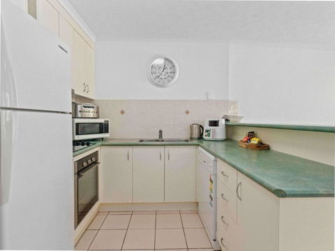 Apartment On The Esplanade - New South Wales Tourism  4