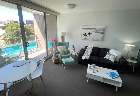 AQUA 306 POOLSIDE Luxury Apartment , Honeysuckle, NEWCASTLE FREE Parking - New South Wales Tourism  4