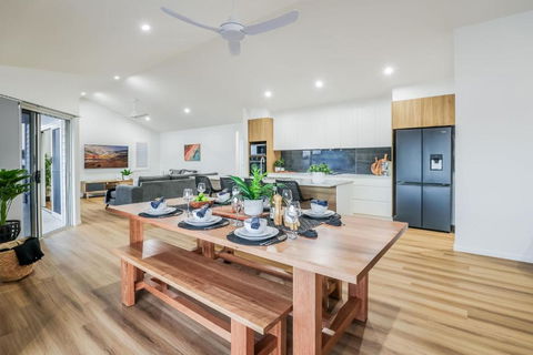 Aquatic Abode - New South Wales Tourism  1