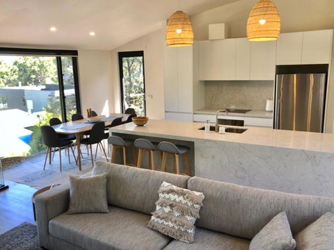 Architect Designed 4 Bedroom With Ocean Views From Every Room - New South Wales Tourism  0