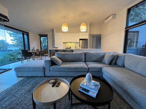 Architect Designed 4 Bedroom With Ocean Views From Every Room - New South Wales Tourism  2