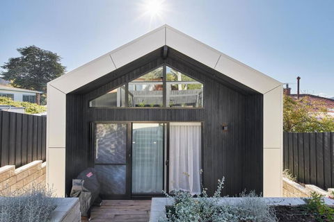 Architectural Brilliance - Sandy Bay - New South Wales Tourism  1
