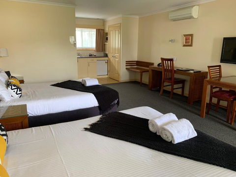 Armidale Pines Motel - New South Wales Tourism  2