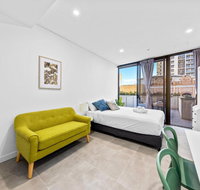 Arthur Hotel Bondi Junction no reception and house keeping no sofa bed - New South Wales Tourism 