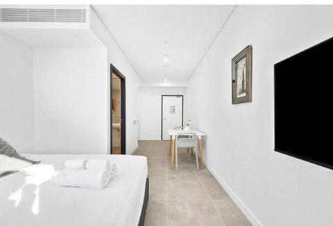 Arthur Hotel Bondi Junction No Reception And House Keeping No Sofa Bed - New South Wales Tourism  3