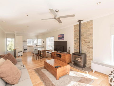 Aspect 1 8a Poley Cow Lane - New South Wales Tourism  0