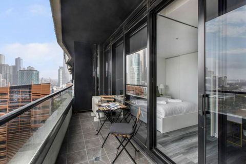 Aura Off Flinders Lane - A City Centre Balcony Abode - New South Wales Tourism  3