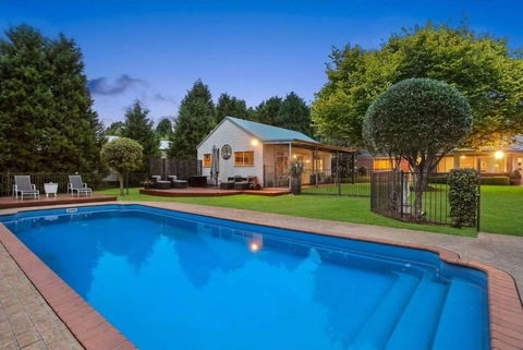 Avonlea, Bowral, Southern Highlands - New South Wales Tourism  4