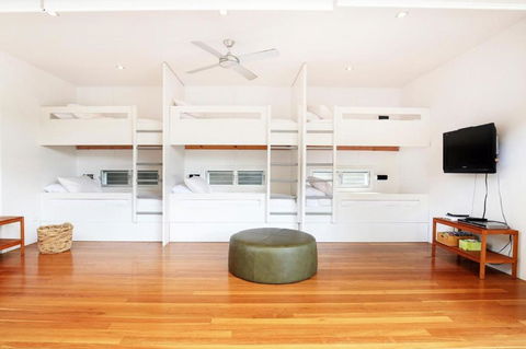 Ayana - Pet Friendly - Directly Opposite Beach - Fireplace - New South Wales Tourism  4