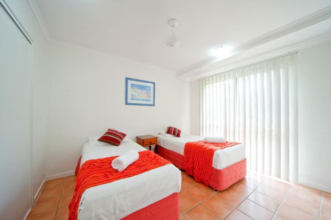 At Beach Court Holiday Villas - New South Wales Tourism  3