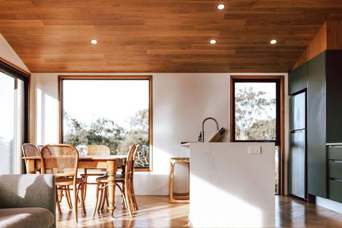 B E R T I E - Central Bicheno - New South Wales Tourism  1