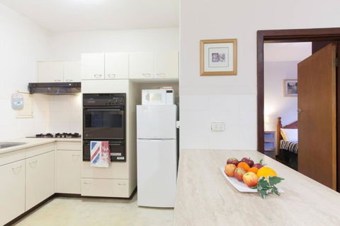B3 Crawley Apartment 1 BRM & Sleepout Near UWA - New South Wales Tourism  4