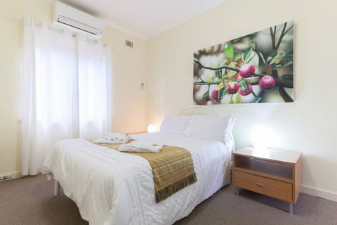 B5 Crawley Apartment 1 BRM & Sleepout Near UWA - New South Wales Tourism  1