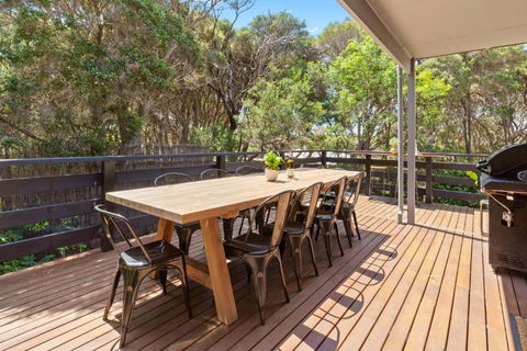 Back Beach Retreat - New South Wales Tourism  4