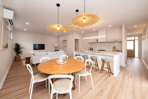 Barefoot Beach House McCrae - New South Wales Tourism  0