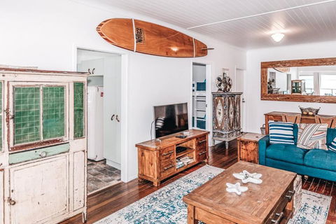 BAY PROPERTIES . Pacific Lodge - New South Wales Tourism  3