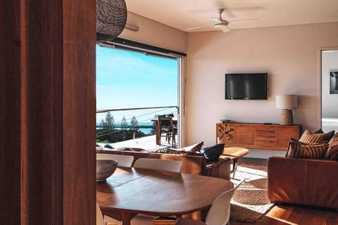 BAY PROPERTIES . The Chill - New South Wales Tourism  0