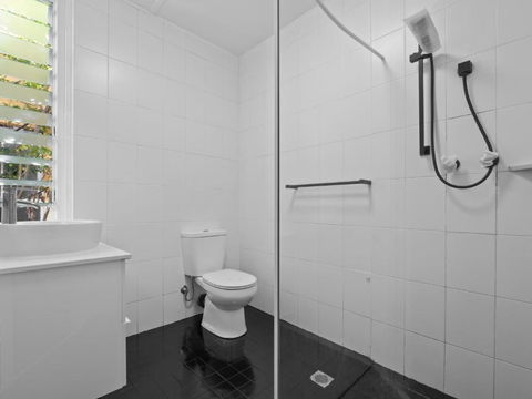 AZZURO POD HOTEL - Potts Point - New South Wales Tourism  4