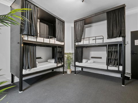AZZURO POD HOTEL - Potts Point - New South Wales Tourism  3