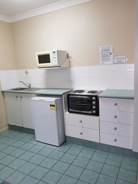 Southport Motel & Apartments - New South Wales Tourism  15