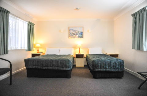 Southport Motel & Apartments - New South Wales Tourism  18