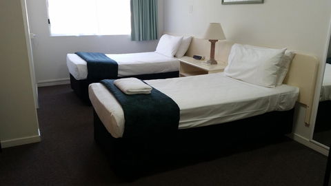 Southport Motel & Apartments - New South Wales Tourism  17