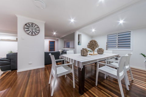 Hayman Views - New South Wales Tourism  13