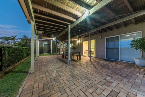 Hayman Views - New South Wales Tourism  8