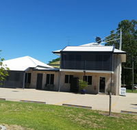 Emerald Park Motel - New South Wales Tourism 