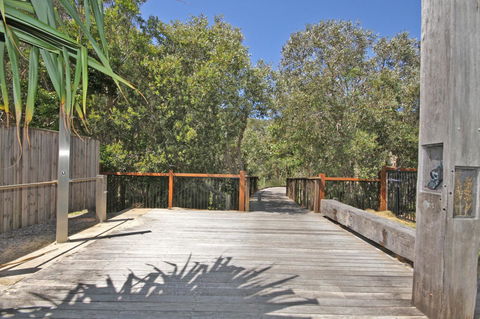 48 Boardrider Crescent, Mt Coolum - Pet Friendly, WiFi, Linen Incl. 500 BOND - New South Wales Tourism  11