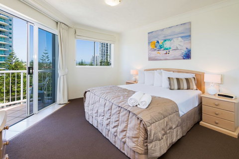 The Ritz Resort Heated Pool - New South Wales Tourism  26