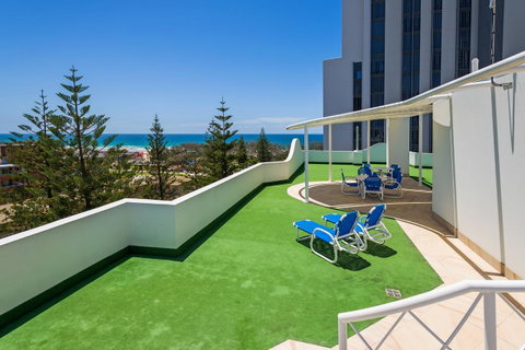 The Ritz Resort Heated Pool - New South Wales Tourism  23