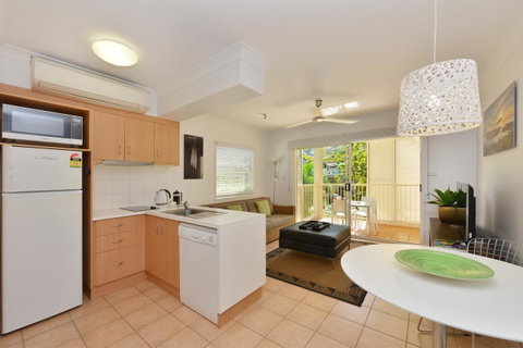 Port Douglas Apartments - Adults Only Oasis - New South Wales Tourism  0