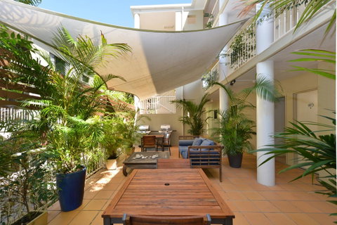 Port Douglas Apartments - Adults Only Oasis - New South Wales Tourism  11
