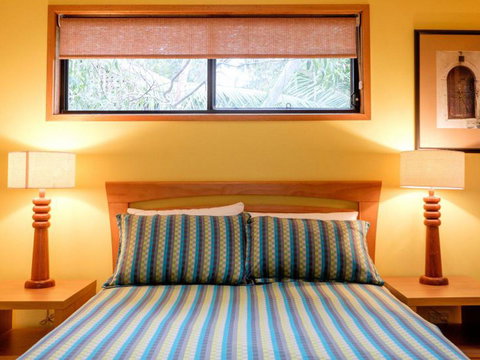 Five Bimba (Tractor House) - New South Wales Tourism  13