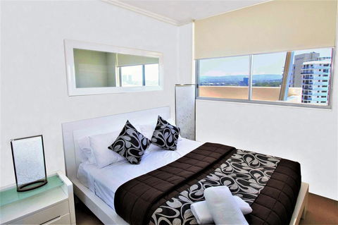 Trilogy Surfers Paradise - New South Wales Tourism  22