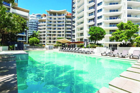 Trilogy Surfers Paradise - New South Wales Tourism  0