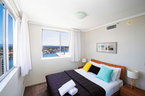 Trilogy Surfers Paradise - New South Wales Tourism  9