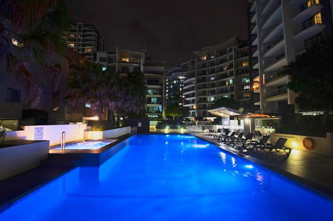 Trilogy Surfers Paradise - New South Wales Tourism  14