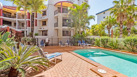 Burleigh On The Beach - New South Wales Tourism  8