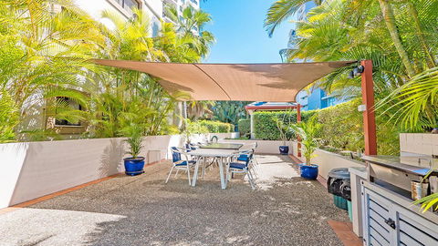 Burleigh On The Beach - New South Wales Tourism  10