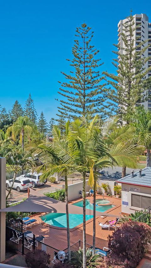 Burleigh On The Beach - New South Wales Tourism  23