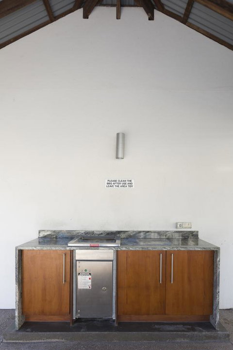 Boathouse Port Of Airlie - New South Wales Tourism  22