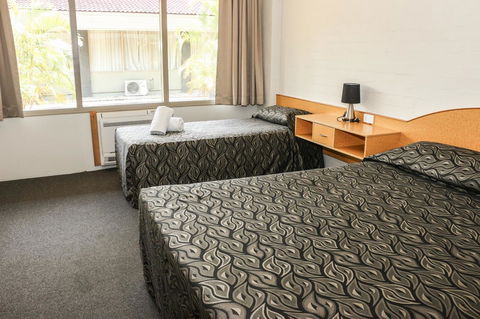 Salisbury Hotel Motel - New South Wales Tourism  17